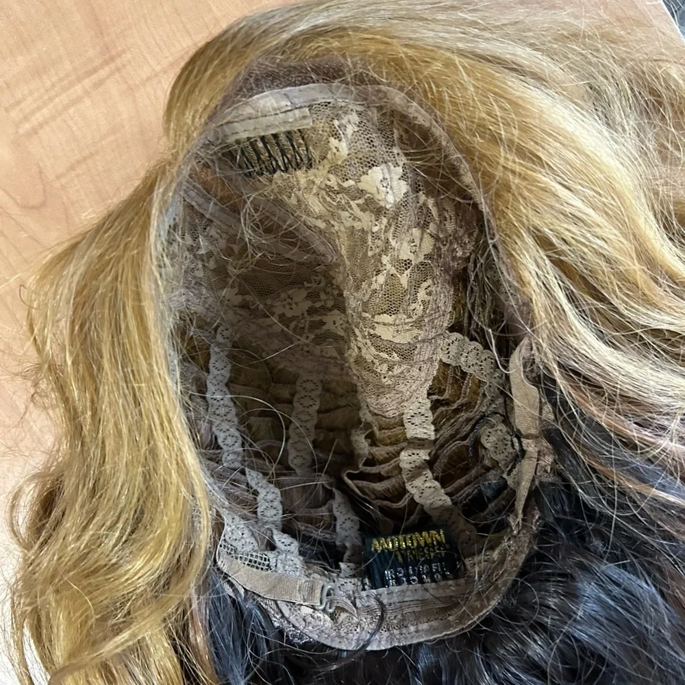 New Motown tress wig long curly 2 colors